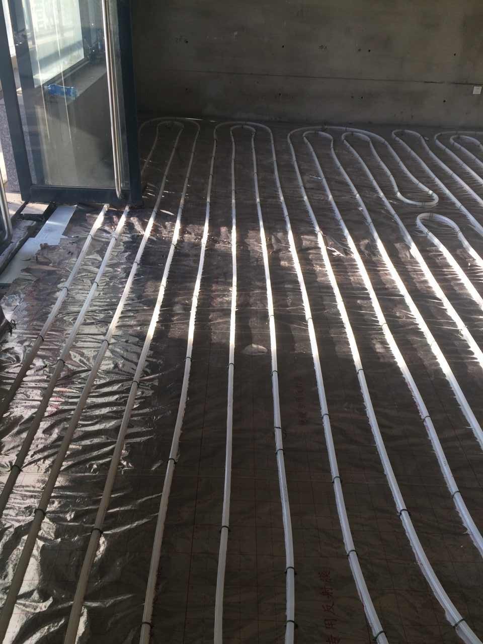 大連金領(lǐng)公寓 地?zé)岚惭b項(xiàng)目展示