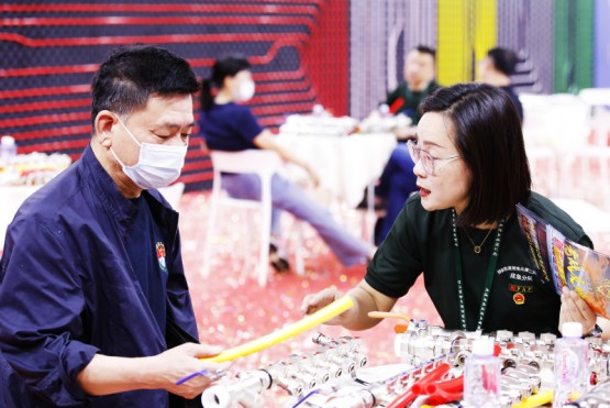 老戰(zhàn)友地暖，專業(yè)品質(zhì)保證，神級(jí)暖意的體驗(yàn)！