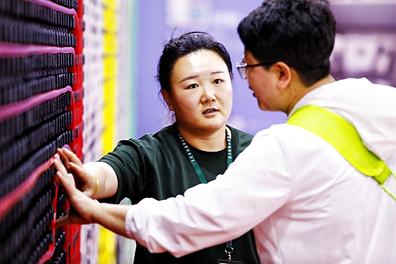 地暖不夠暖心？與眾不同的終身免費(fèi)上門服務(wù)解